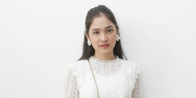 Ditanya Soal Kedekatan dengan Rizky Nazar, Cut Syifa Ngaku Hanya Berteman Ditanya Soal Kedekatan dengan Rizky Nazar, Cut Syifa Ngaku Hanya Berteman
