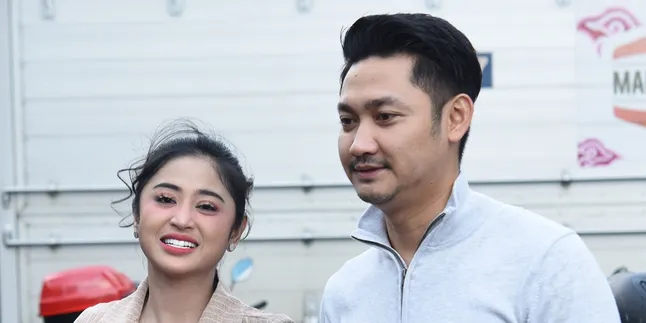 Ditanya Soal Momongan, Dewi Perssik Tak Khawatir Masalah Umur