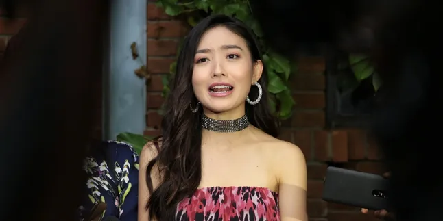 Ditanya Soal Prostitusi Artis, Natasha Wilona Mengaku Bingung Ditanya Soal Prostitusi Artis, Natasha Wilona Mengaku Bingung