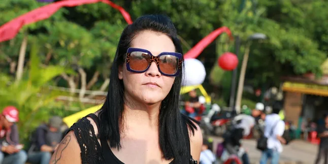 Ditanya Tentang Kasus Anjing Valent, Melanie Subono Geram