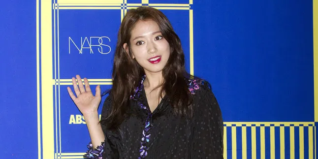 Ditawari Karakter Baru, Akankah Park Shin Hye Bintangi 'Doctors'? Ditawari Karakter Baru, Akankah Park Shin Hye Bintangi 'Doctors'?