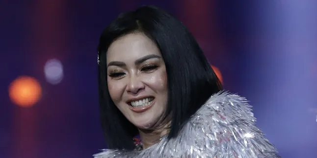 Ditelepon Reino Barack Saat Mau Manggung, Syahrini: Sabar Sebentar Lagi Istri Pulang