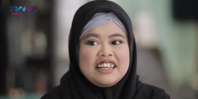 Diteror Lewat Pesan Chat, Rahmawati Kekeyi Ogah Pakai WhatsApp Lagi Diteror Lewat Pesan Chat, Rahmawati Kekeyi Ogah Pakai WhatsApp Lagi