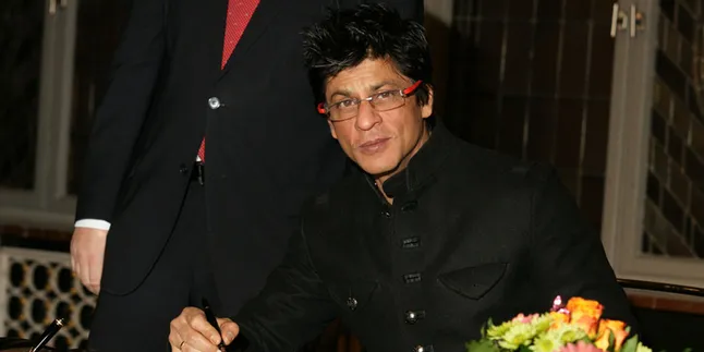 Diteror Mafia, Shahrukh Khan Dikawal Polisi