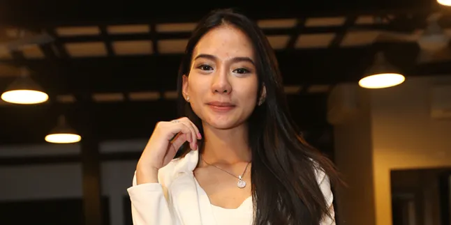 Diterpa Isu Tak Sedap, Bella Luna Belum Posting Foto Nikahan di Instagram