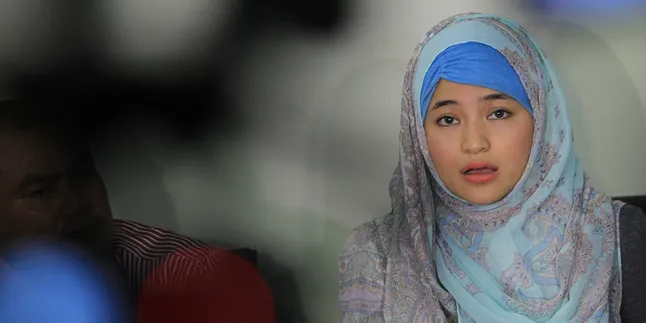 Diterpa Masalah, Marshanda Curhat di Youtube (Lagi) Diterpa Masalah, Marshanda Curhat di Youtube (Lagi)