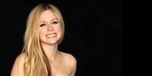 Ditinggal Avril Lavigne, Pria Ini Nyaris Mati Gara-Gara Alkohol Ditinggal Avril Lavigne, Pria Ini Nyaris Mati Gara-Gara Alkohol