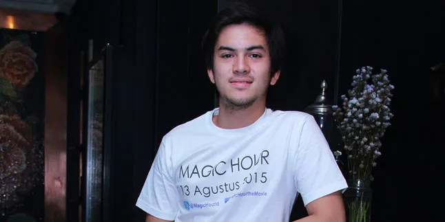 Ditinggal Rombongan, Rizky Nazar Mupeng ke Kawah Ijen