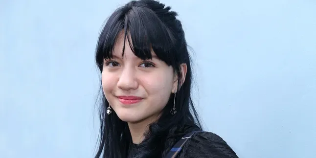 Dituding Gaya Pacarannya Berlebihan, Ini Kata Cassandra Lee