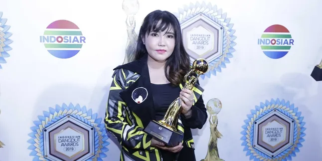 Dituding Lakukan Oplas, Via Vallen Klarifikasi Soal Pipinya yang Makin Chubby