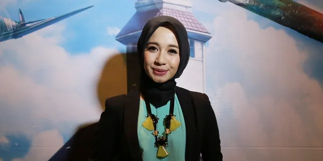 Dituding Lepas Hijab di Film Baru, Laudya Bella Buka Suara Dituding Lepas Hijab di Film Baru, Laudya Bella Buka Suara