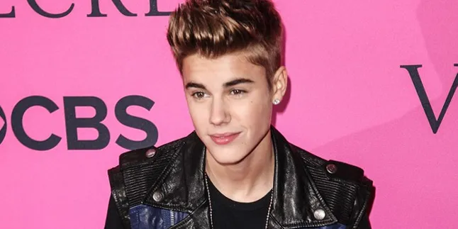 Dituduh Ludahi Fans, Akhirnya Justin Bieber Angkat Bicara