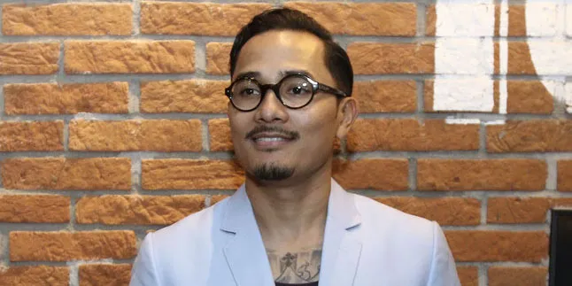 Dituntut Berambut Gimbal, Tanta Ginting: Itu Perjuangan Gue! Dituntut Berambut Gimbal, Tanta Ginting: Itu Perjuangan Gue!
