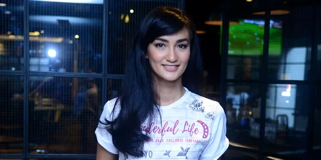 Diundang ke New York, Atiqah Hasiholan Tak Kalap Belanja