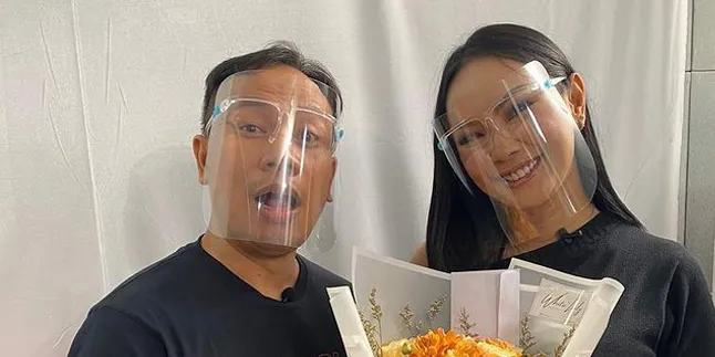 Diunfollow Azka Karena Pacaran dengan Vicky Prasetyo, Kalina Ocktaranny: Mungkin dia Tidak Suka Diunfollow Azka Karena Pacaran dengan Vicky Prasetyo, Kalina Ocktaranny: Mungkin dia Tidak Suka