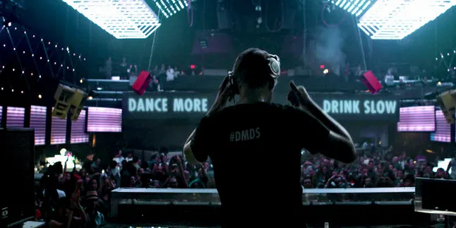 DJ Armin Van Buuren Ajak Kawula Muda 'Dance More, Drink Slow'