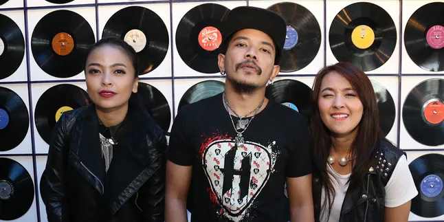 DJ Una Gabung, 'ROCK N LOVE' Semakin Komplit