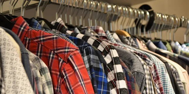 Doa Memakai Pakaian dan Artinya, Ketahui Keutamaan dan Adab-adab Berpakaian dalam Islam