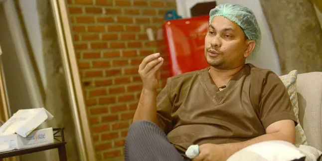 Dokter Tompi Jelaskan Langkah-Langkah Detail Operasi Kelamin Pria ke Wanita Dokter Tompi Jelaskan Langkah-Langkah Detail Operasi Kelamin Pria ke Wanita