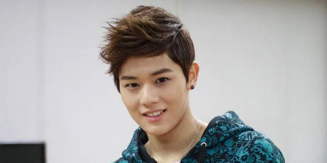 Dongjun Jadi Bintang Utama Film Pendidikan 'TAKE MY HAND'