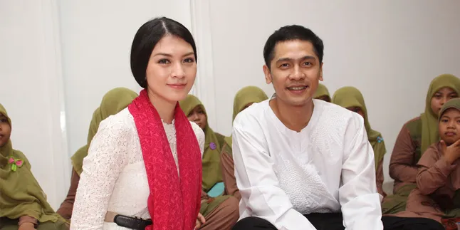 Donita - Adi Nugroho Menikah Setelah Lebaran? Donita - Adi Nugroho Menikah Setelah Lebaran?