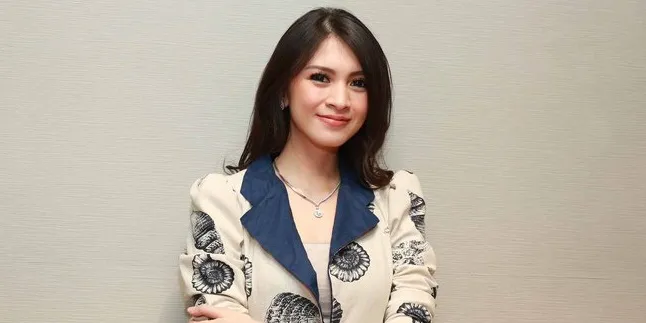 Donita 'Tunjukkan Cinta' Untuk Fachri Albar Tanpa Bersentuhan