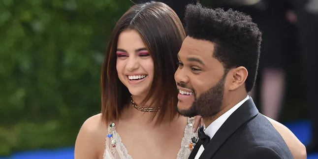 Doyan Umbar Kemesraan Dengan The Weeknd, Ini Alasan Selena Gomez