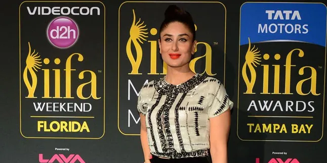 Dress Tribal Heels Putih, Kareena Kapoor Cantik Bak ABG Masa Kini