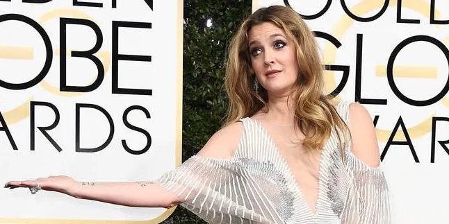 Drew Barrymore Akui Dirinya Belum Siap Pacaran Lagi Drew Barrymore Akui Dirinya Belum Siap Pacaran Lagi