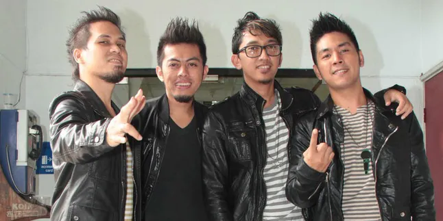 Drive Resmi Tanpa Vokalis