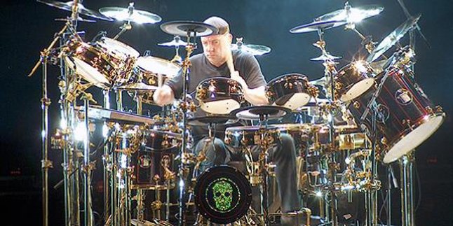 Legendary Drummer Neil Peart Passes Away at the Age of 67