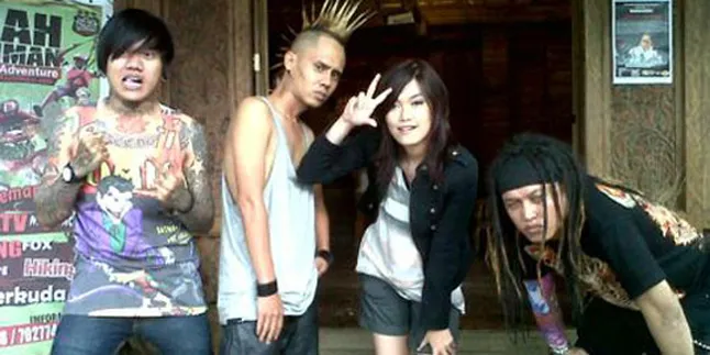 Drummer X River, Pakai Drum Yang Sama Dengan Mike Portnoy