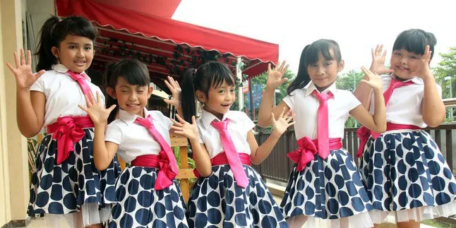 D'Sugar Ingin Dilatih Titiek Puspa