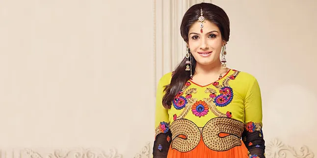 Dua Putrinya Sudah Nikah, Raveena Tandon Tampil Hot Pamer Tato