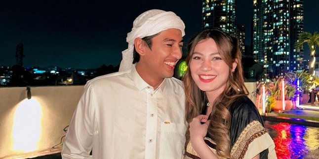 After Two Years of Dating, Harris Vriza, Star of 'TAJWID CINTA' Soap Opera, Admits He's Ready to Marry Haviza Devi