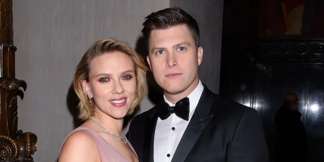 Dua Tahun Pacaran, Scarlett Johansson Mantap Bertunangan dengan Colin Jost Dua Tahun Pacaran, Scarlett Johansson Mantap Bertunangan dengan Colin Jost