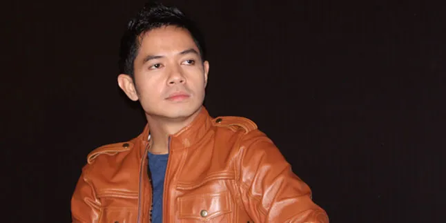 Dude Harlino Anggap Ully Artha Seperti Ibunya Sendiri