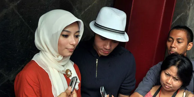 Dude Harlino Tak Marah Dengan Asmirandah Dude Harlino Tak Marah Dengan Asmirandah