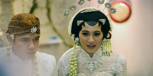 Dude Herlino: Ijab Kabul, Hari Paling Grogi Dalam Hidup Saya