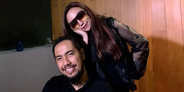 Duduk Bersama, Salmafina dan Sunan Kalijaga Pamer Kedekatan Satu Sama Lain