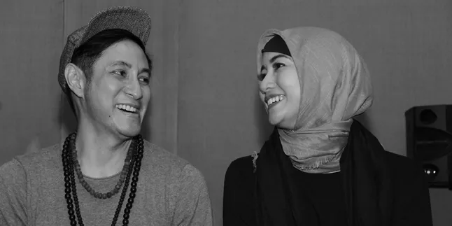 Duet Bareng Paundra, Hijaber Cantik Ini Merasa Nyaman