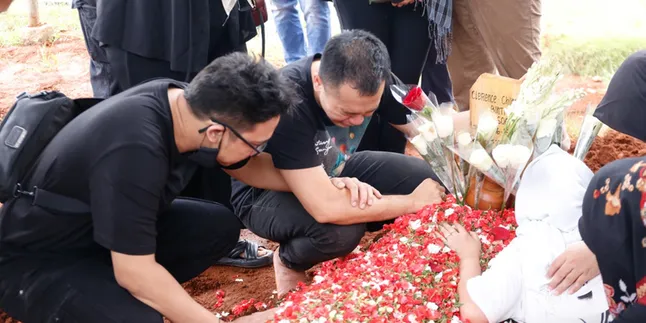 Duka Drummer NOAH Rio Alief Ditinggal Wafat Clerence Chyntia: Ini Berat Banget Buat Saya