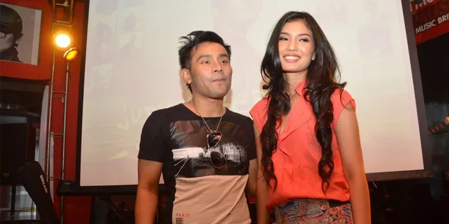 Duma Riris Pernah Ditinggal Tidur di Bioskop Oleh Judika Duma Riris Pernah Ditinggal Tidur di Bioskop Oleh Judika