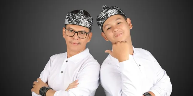 Duo Ayah-Anak Asal Padang Ini Rilis Lagu 'Teu Omon Omon' Penuh Penghormatan Duo Ayah-Anak Asal Padang Ini Rilis Lagu 'Teu Omon Omon' Penuh Penghormatan