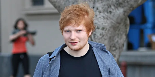 Ed Sheeran Bantah Rumor Permusuhan Dengan Miley Cyrus Ed Sheeran Bantah Rumor Permusuhan Dengan Miley Cyrus