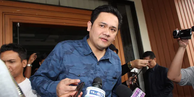 EDH Kantongi Rekaman CCTV Tindak Asusila Farhat Abbas EDH Kantongi Rekaman CCTV Tindak Asusila Farhat Abbas