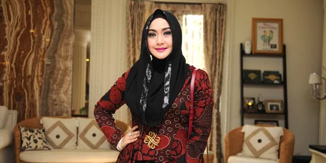 Edies Adelia Dambakan Kehadiran Seorang Anak Edies Adelia Dambakan Kehadiran Seorang Anak