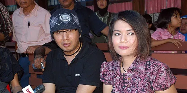 Eel Ritonga Siap Rebut Hak Asuh Anak Dari Dea Mirella Eel Ritonga Siap Rebut Hak Asuh Anak Dari Dea Mirella
