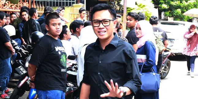 Eko Patrio Bantah Keras Jadi Saksi Nikah Siri Raffi Ahmad - Ayu