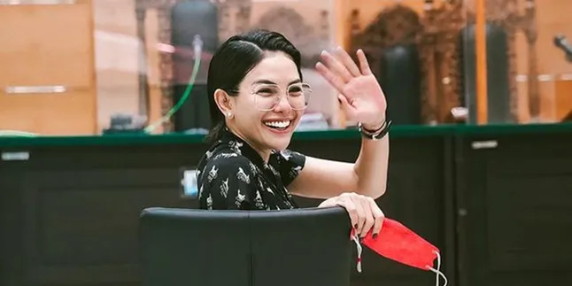Eksepsi Ditolak Oleh Majelis Hakim, Nikita Mirzani Bantah Kecewa - Semangat Bakal Bertemu Dito Mahendra di Sidang